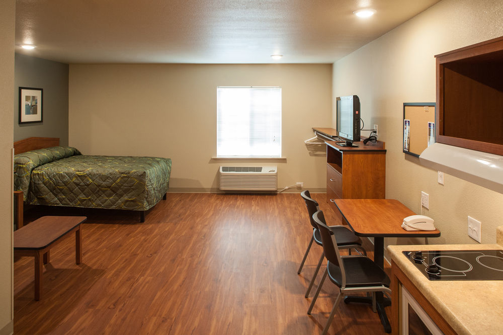 Woodspring Suites Odessa Exterior foto