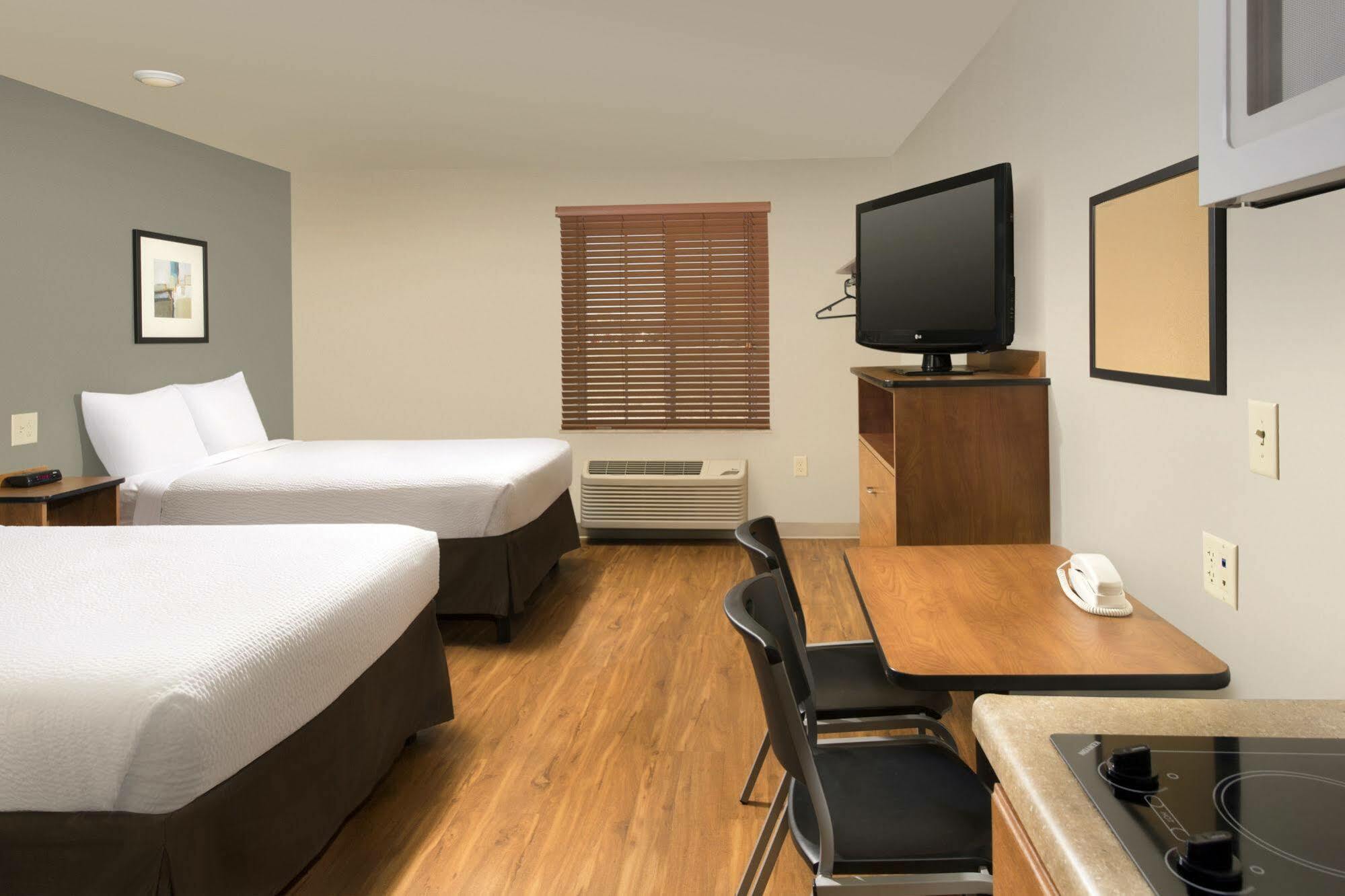 Woodspring Suites Odessa Exterior foto