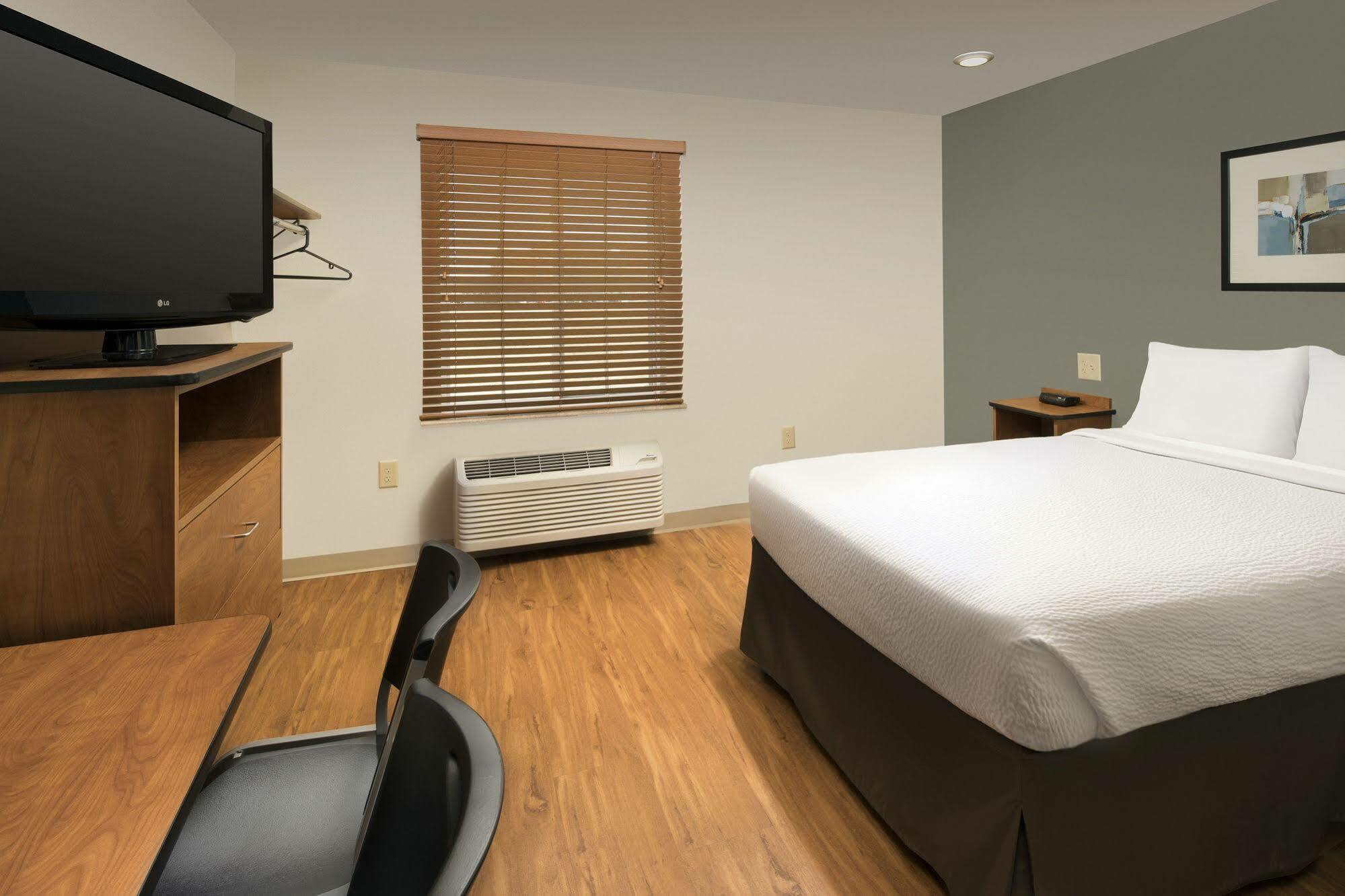 Woodspring Suites Odessa Exterior foto